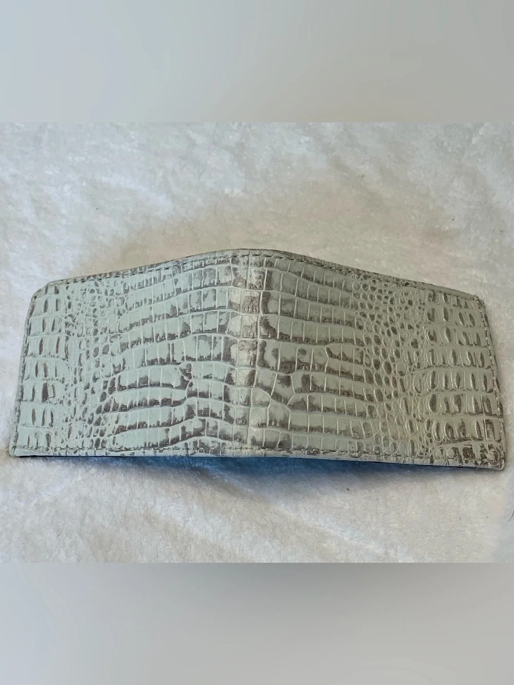 Genuine White Crocodile Hornback Bifold Men’s Wallet w/Ostrich Leather Interior.